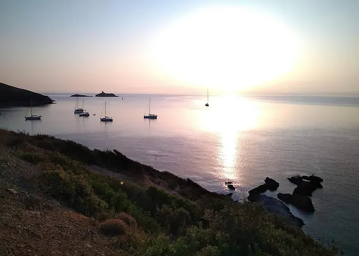 Cap Corse, Face A La Et Port Paisible ماسيناغو