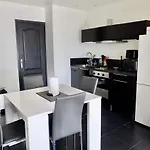 Appartement Cap Corse, face à la mer et port paisible