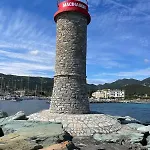 Cap Corse, face à la mer et port paisible *