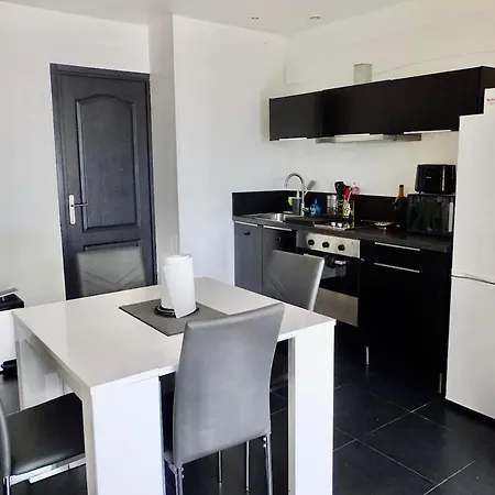 Apartment Cap Corse, Face A La Et Port Paisible