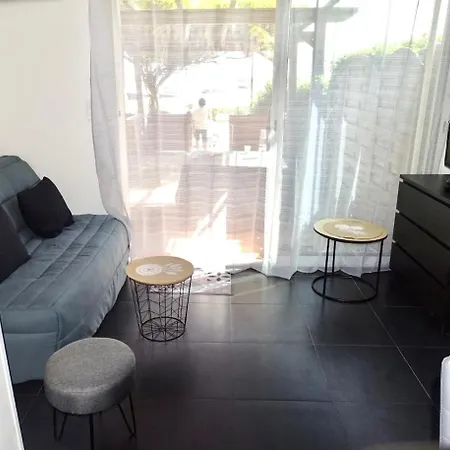 Cap Corse, Face A La Et Port Paisible *